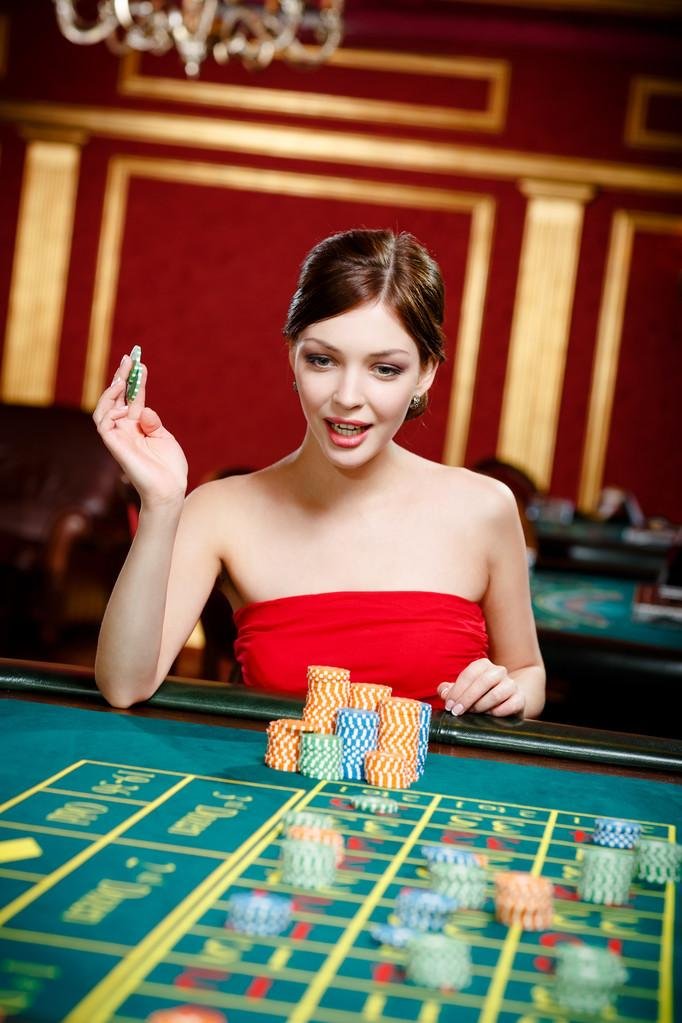 uj777 jackpot games lobby showing progressive prize slots for Filipino players